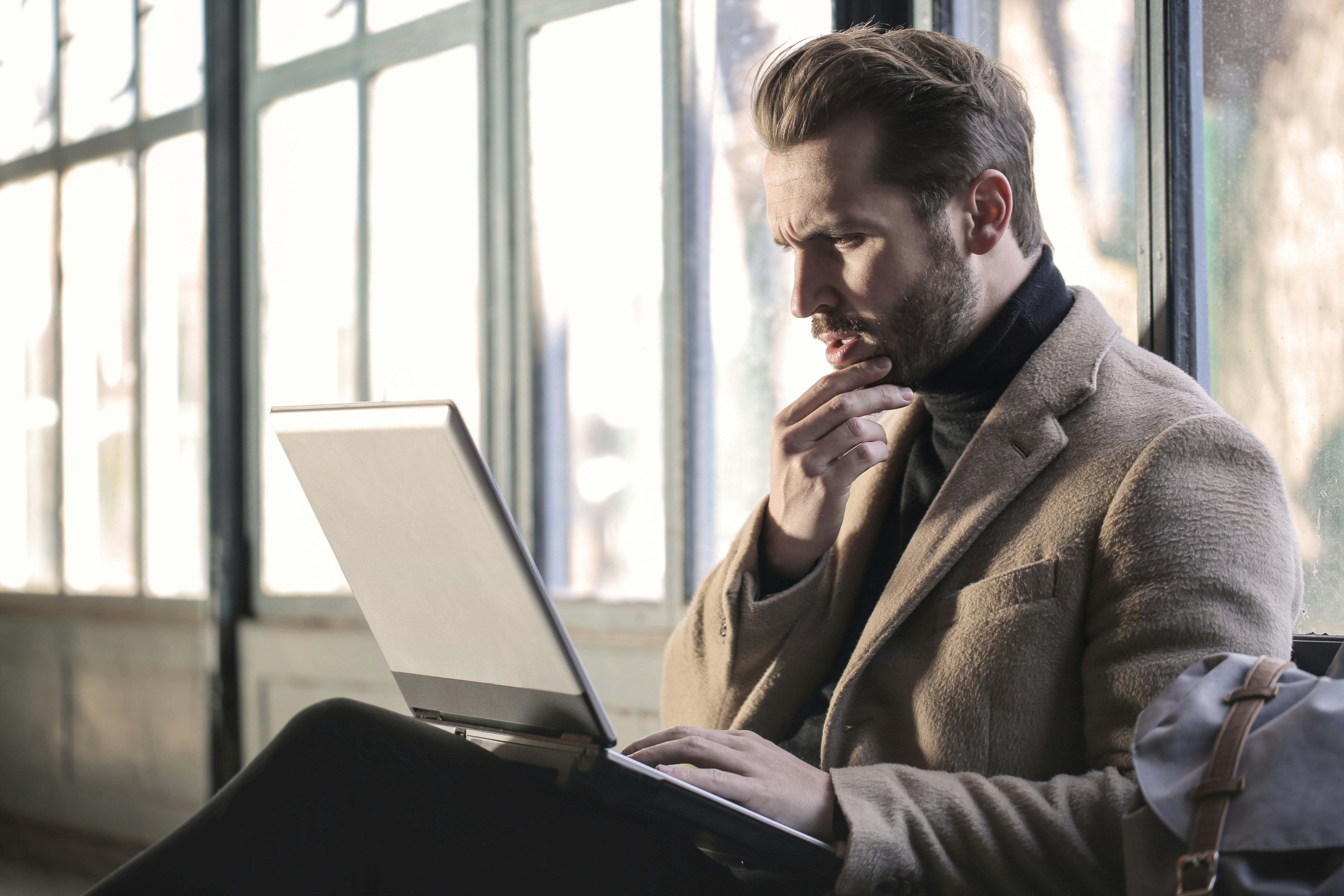 images of people using computers