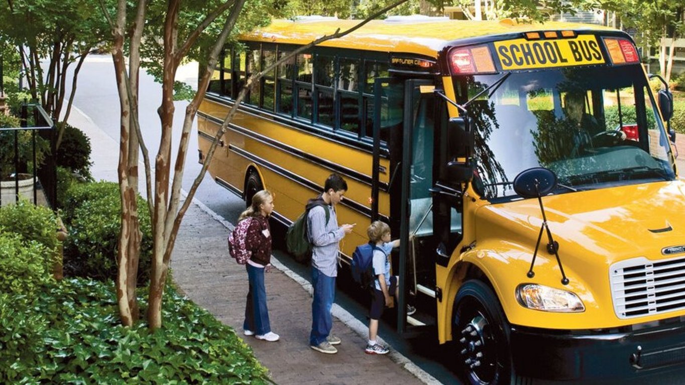 images of school buses