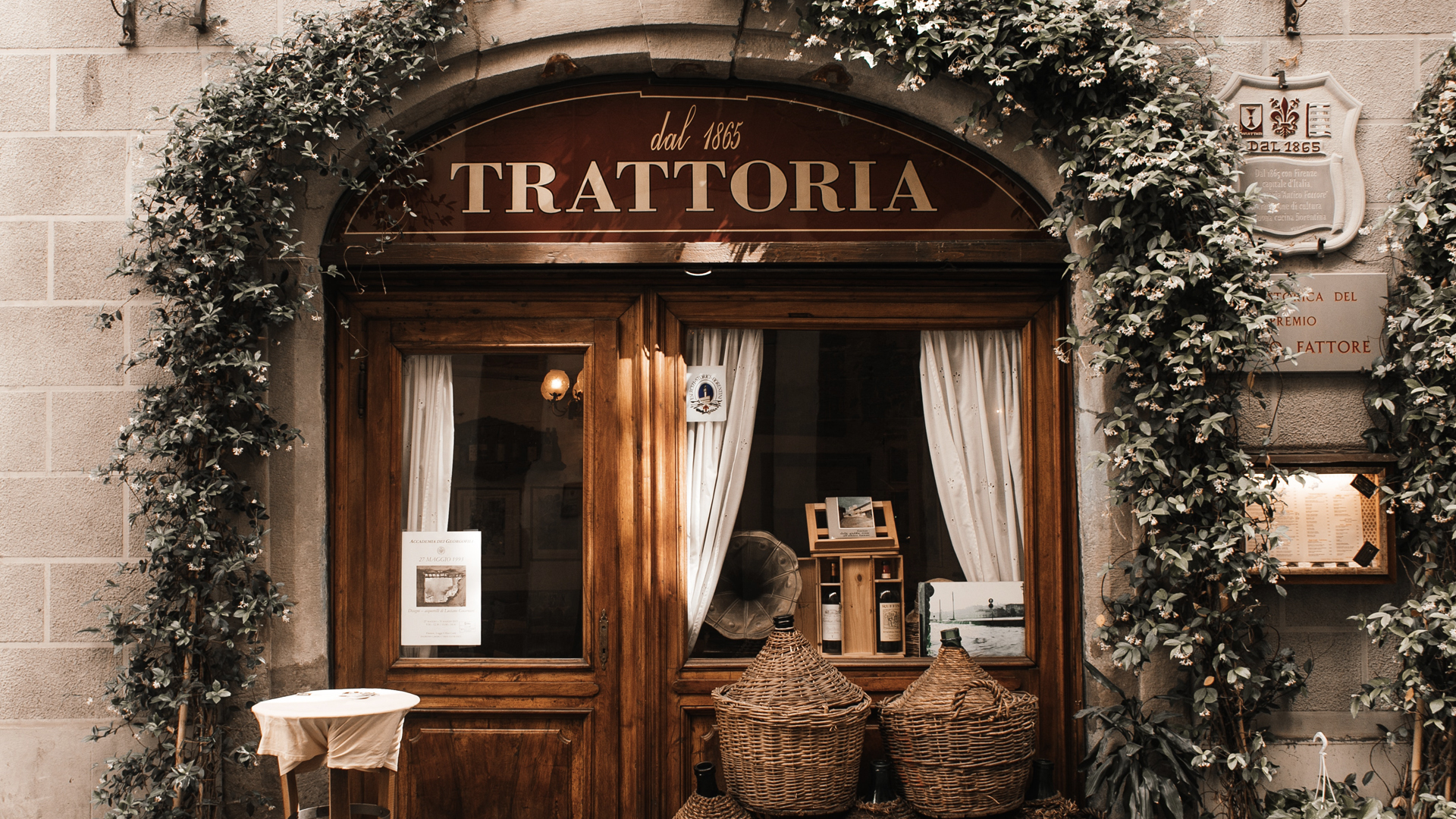 italian restaurant pictures