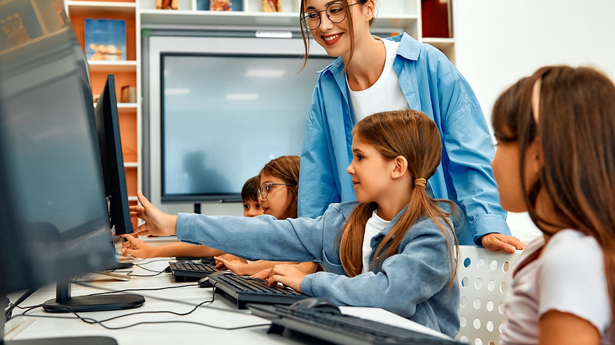 kids at computer