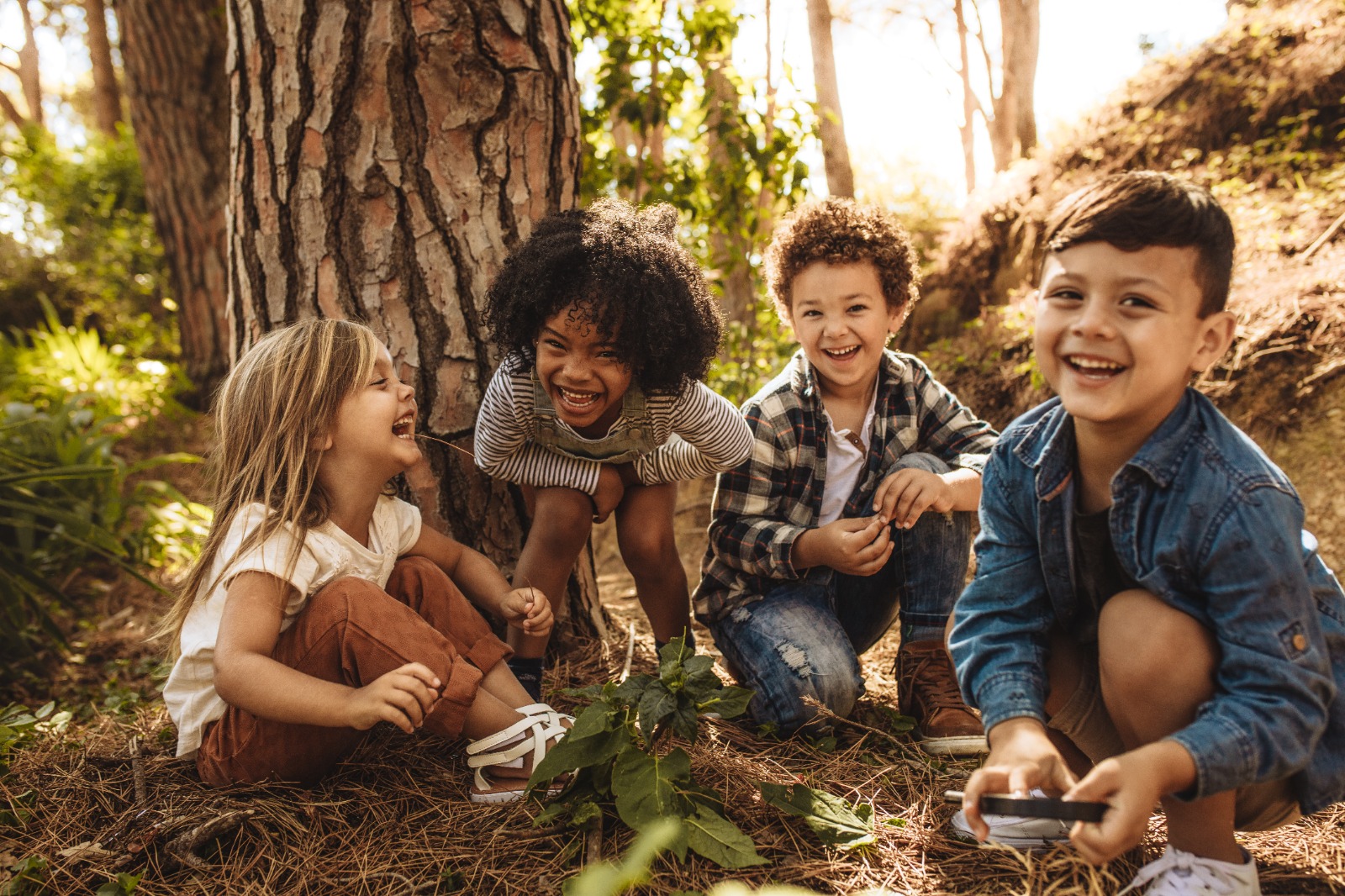 The Benefits of Outdoor, Risky Play and Why Children Should Play ...