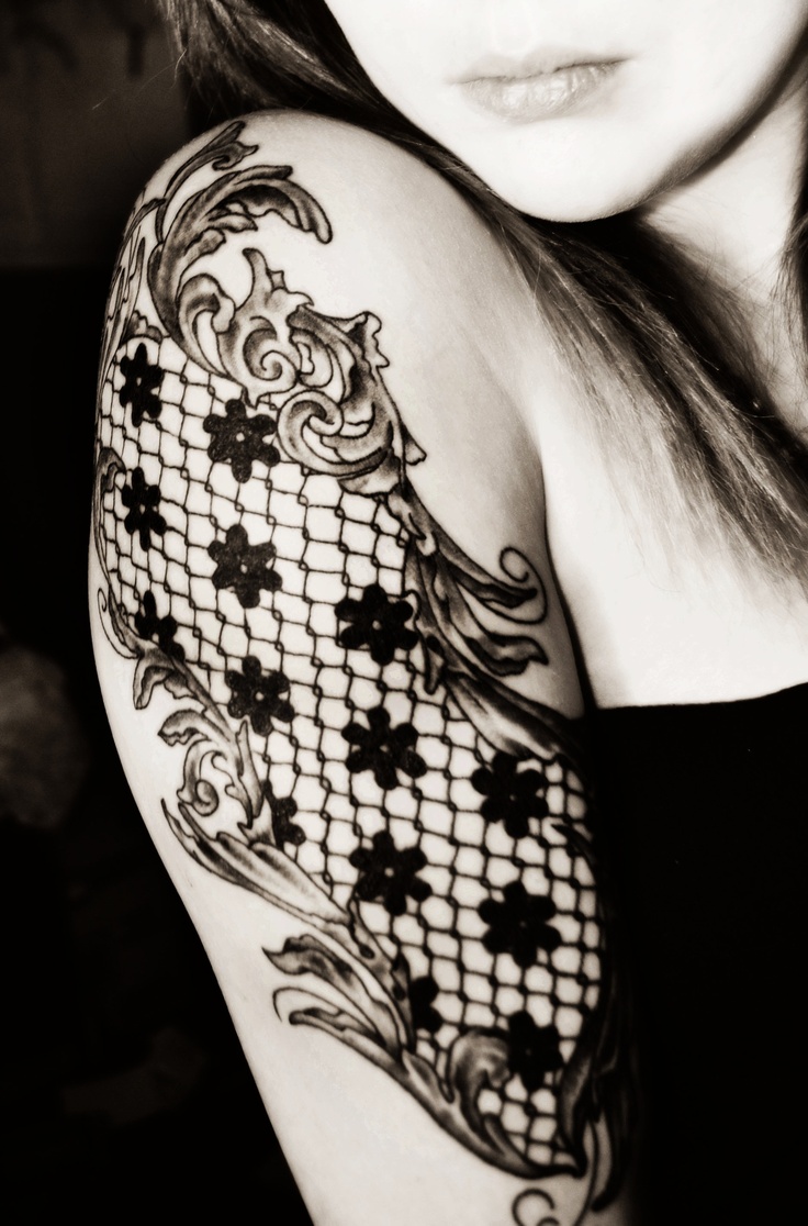 lace design tattoo