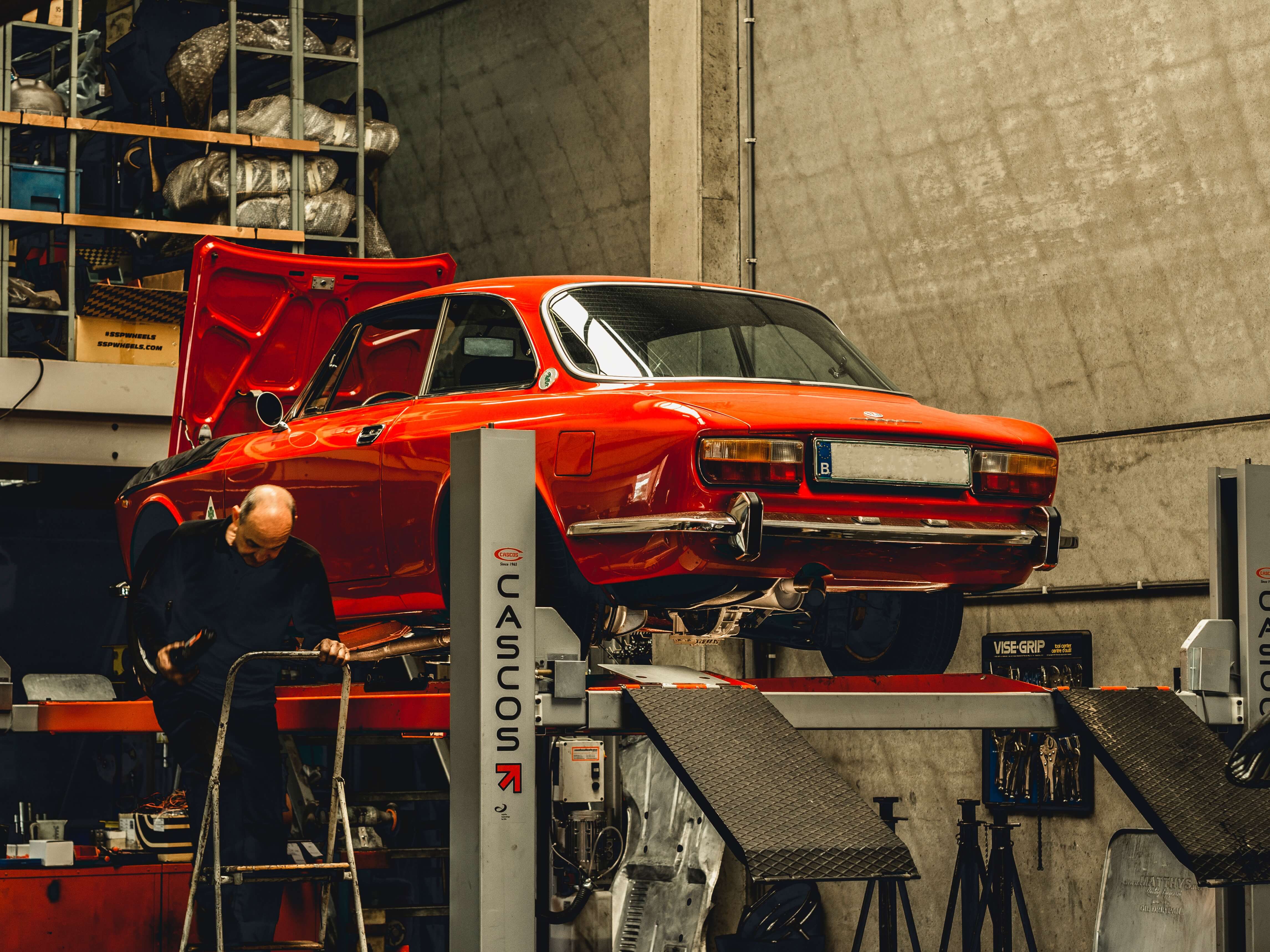 How Much do Mechanics Make? - Trade School Future