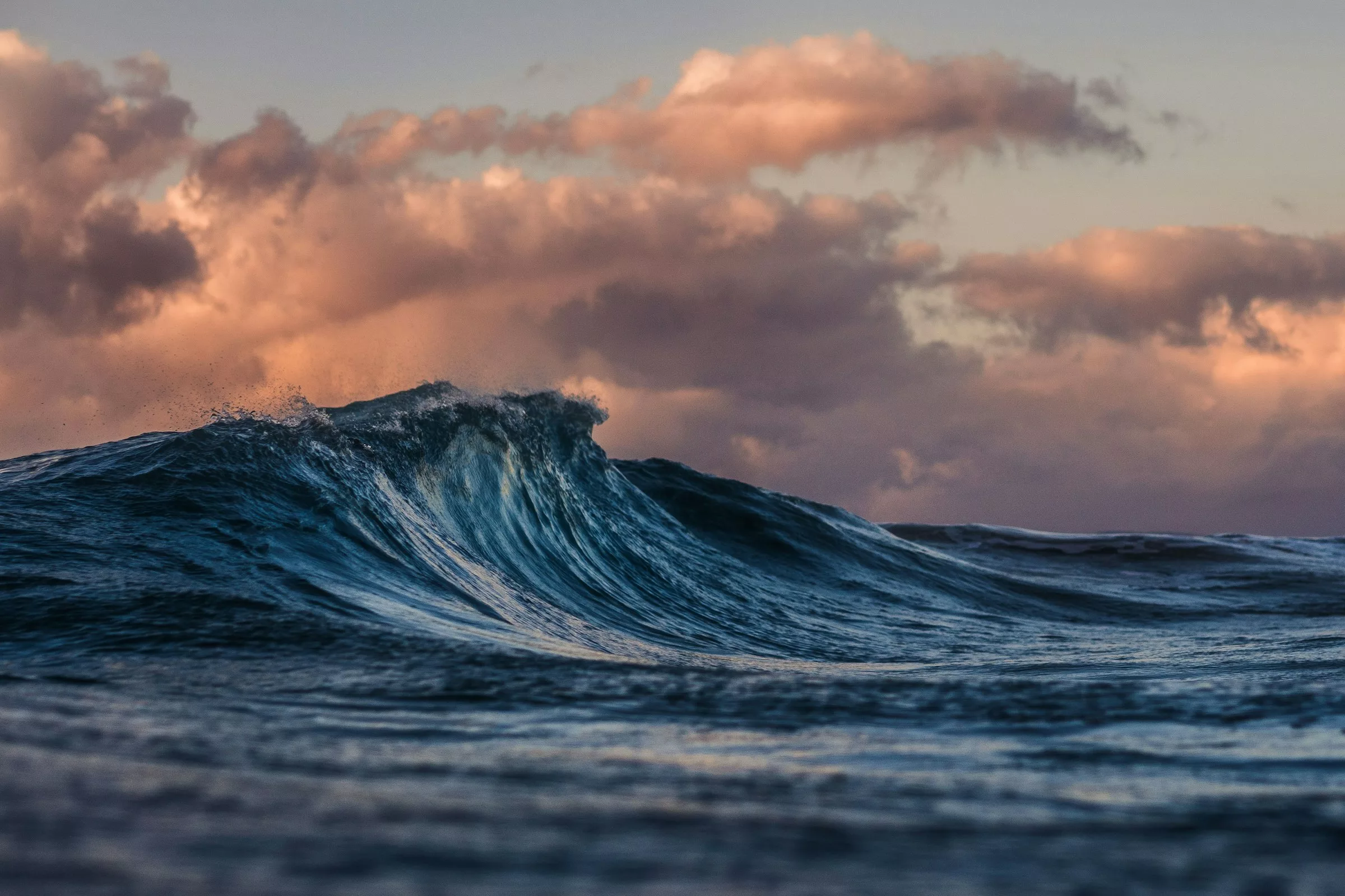 ocean wavess
