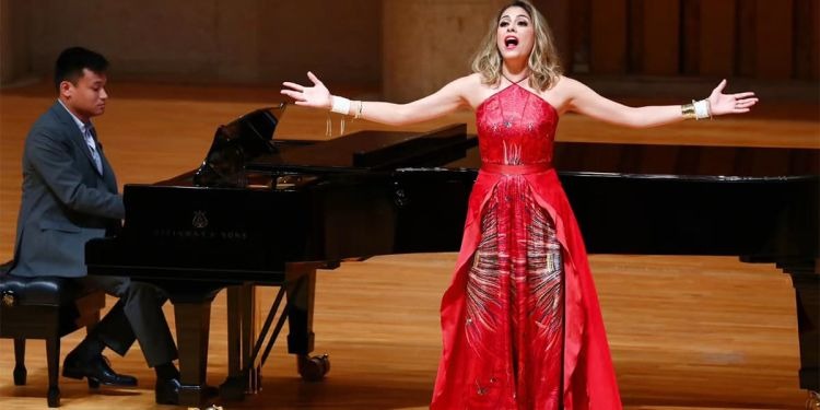 15 Best Opera Singers of All Time - goldmarkvinyl