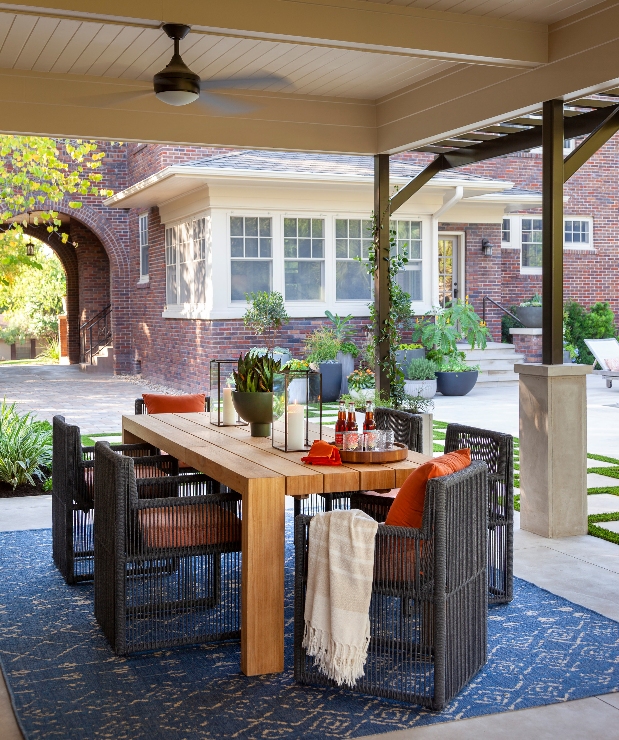 outside dinings