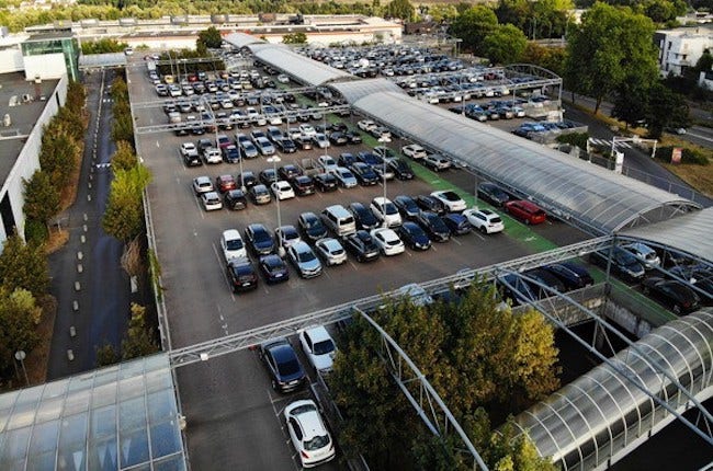 PARKINGS-PREMIER CDG