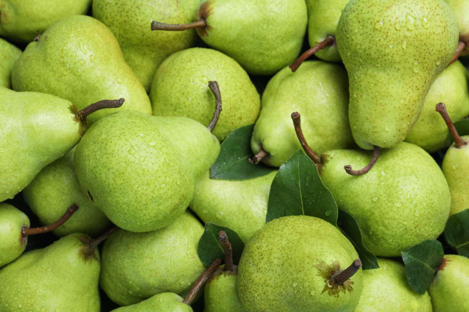 Benefits of Pears, According To a Dietitian