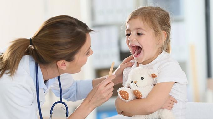 pediatric nurse pictures