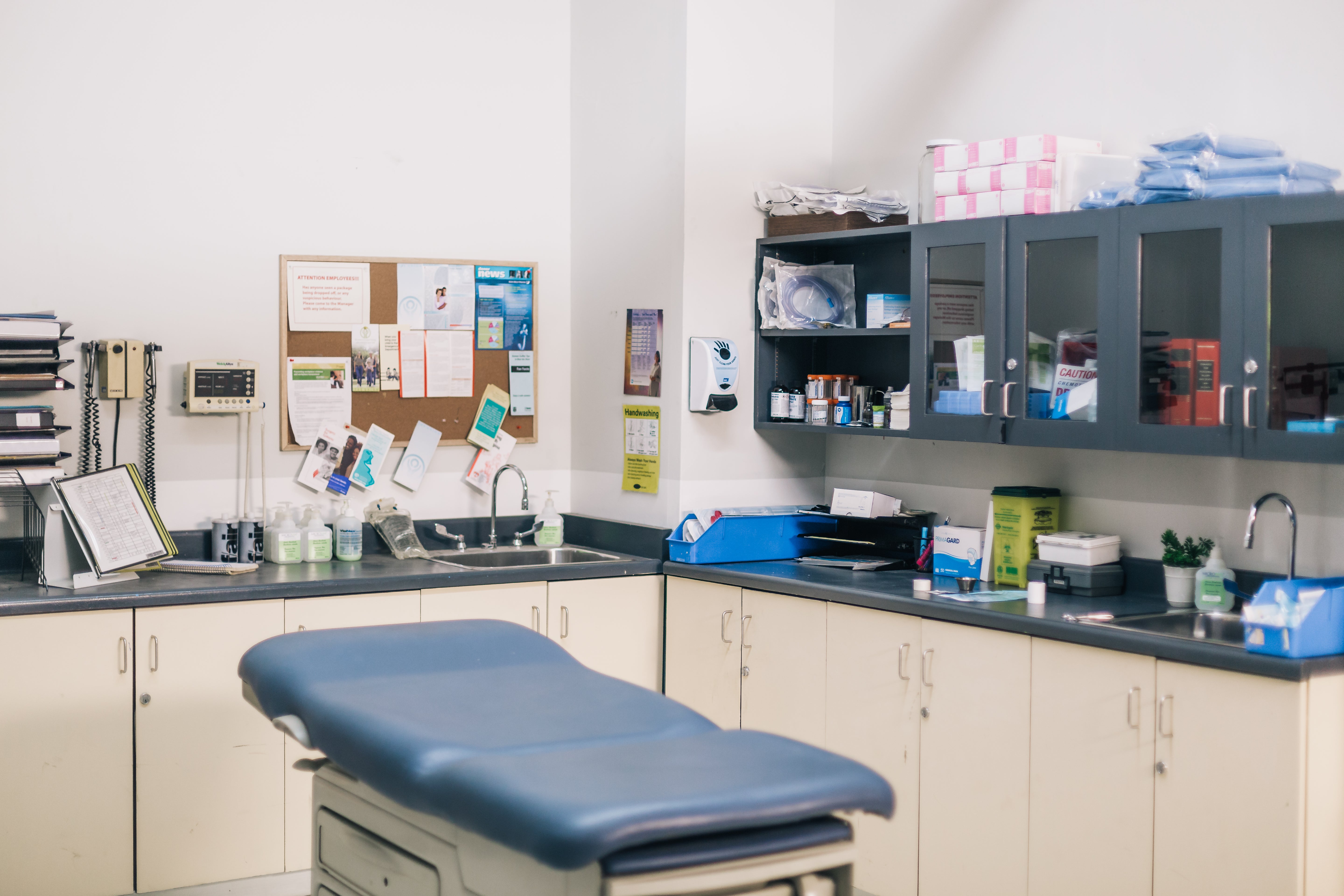 picture of a doctor s office