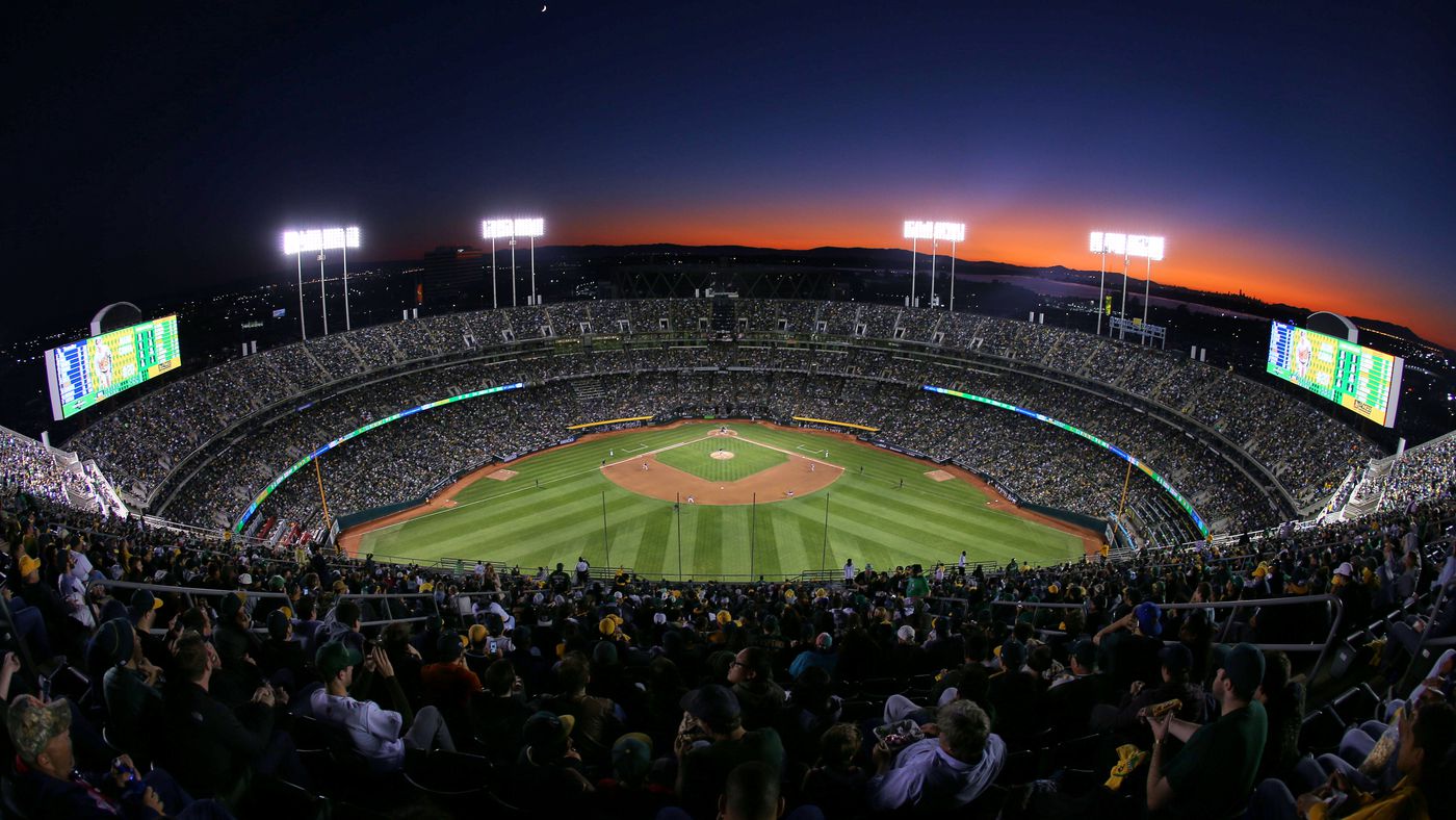 picture of baseball diamond