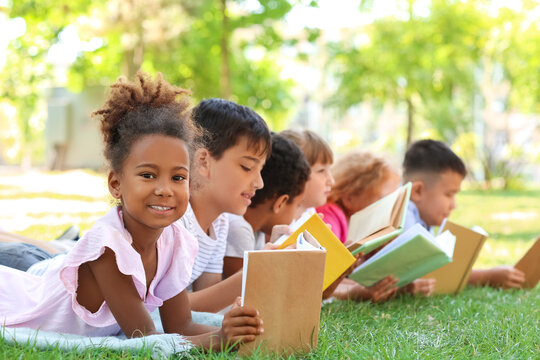 picture of children reading