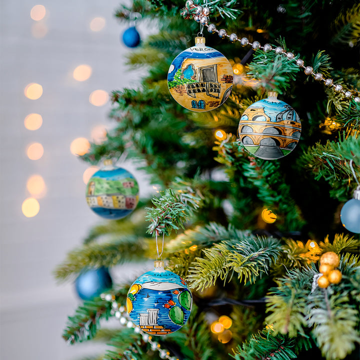 picture of christmas ornaments