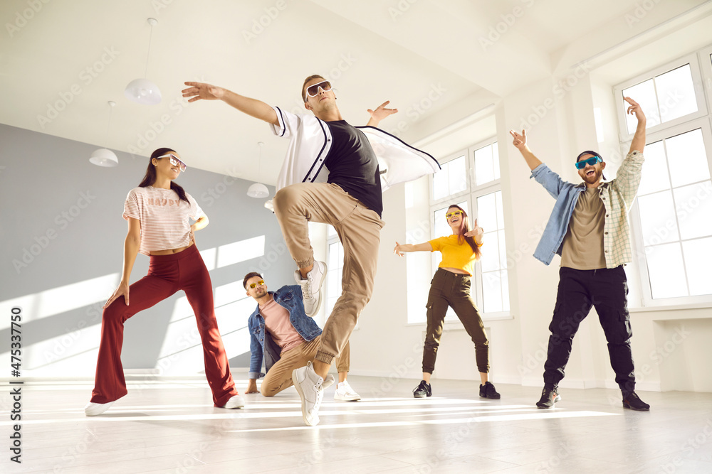 picture of people dancing