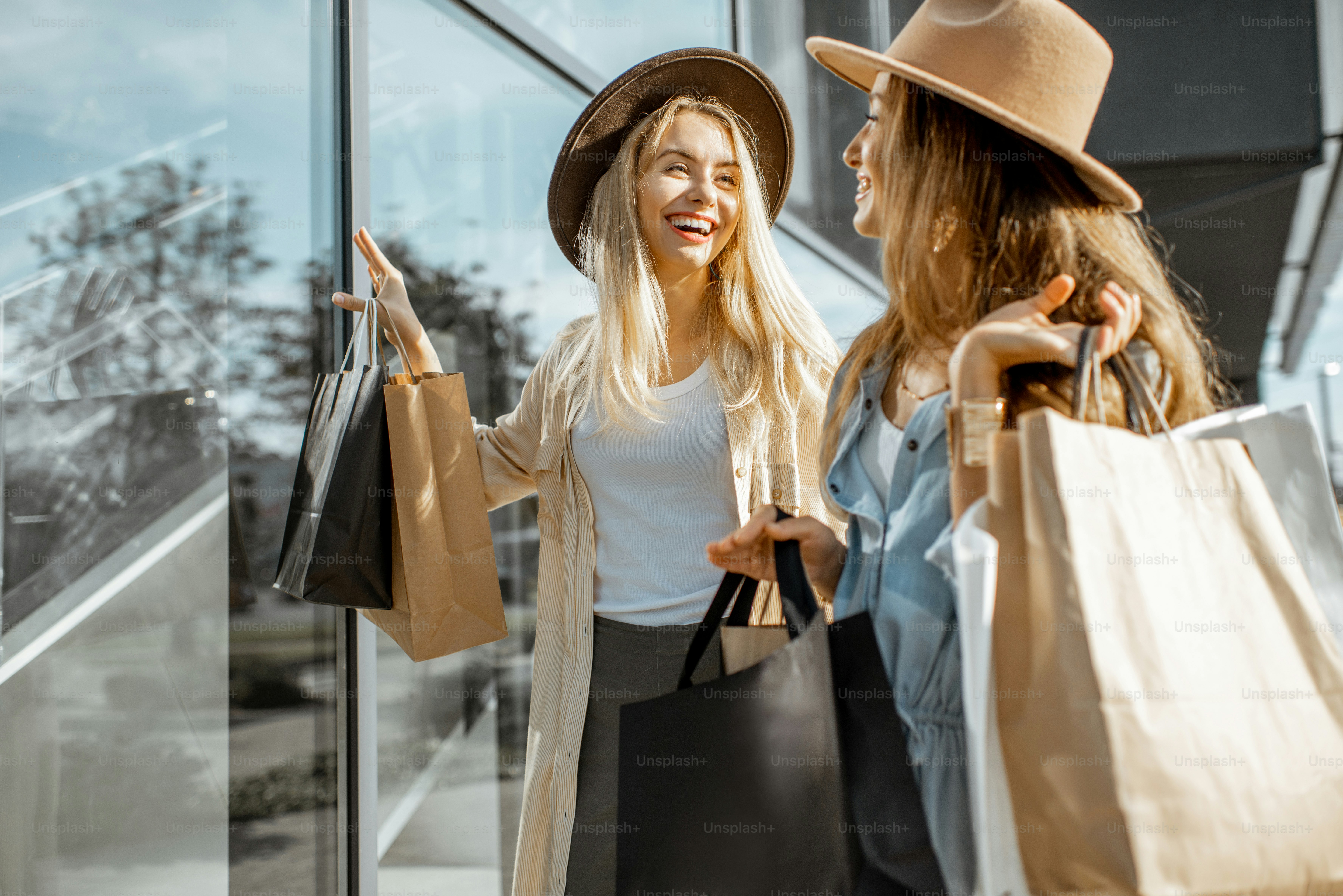 picture of people shopping