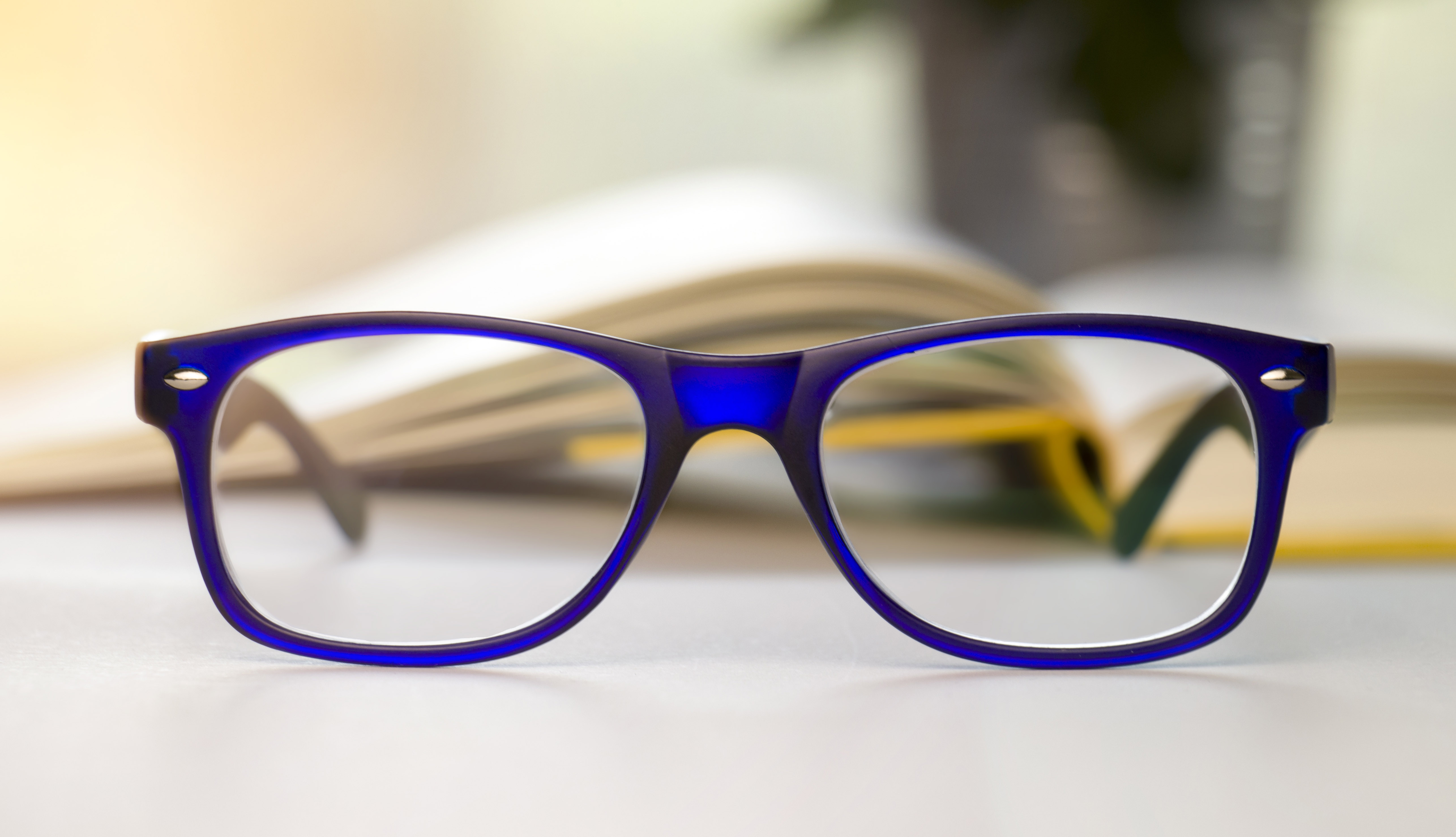 picture of reading glasses