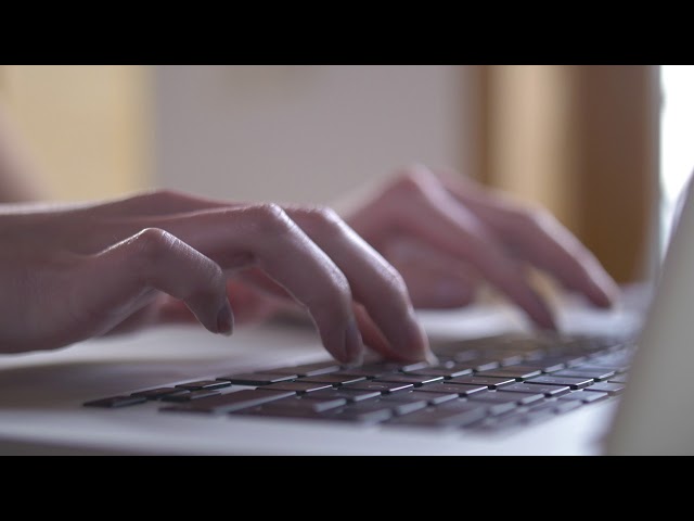 picture of someone typing