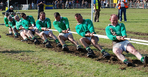 picture of tug of war