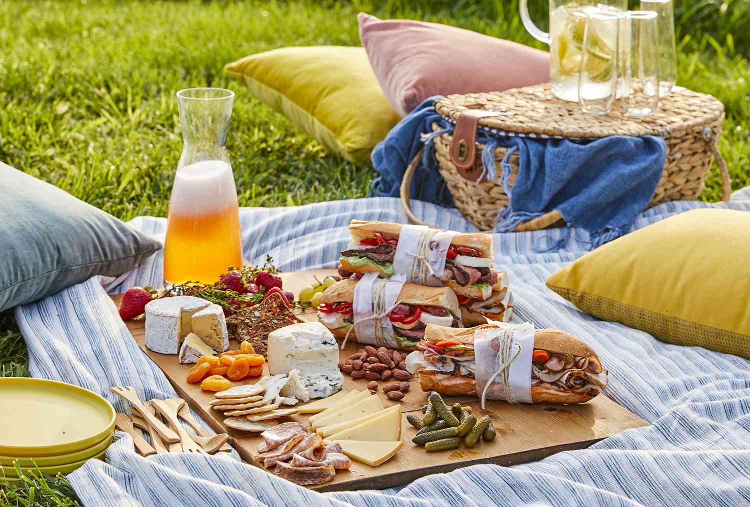 pictures of a picnic