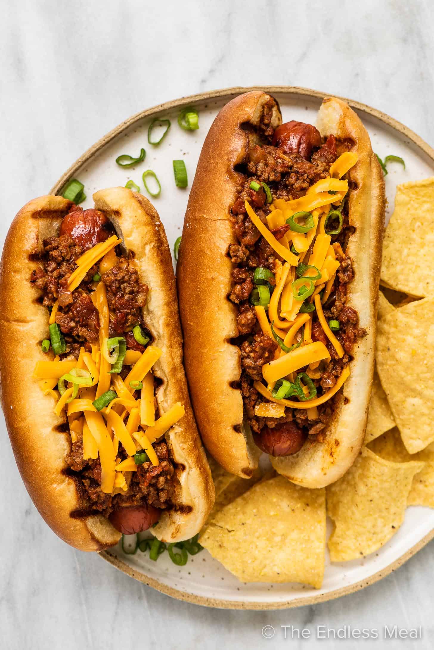 pictures of chili dogs
