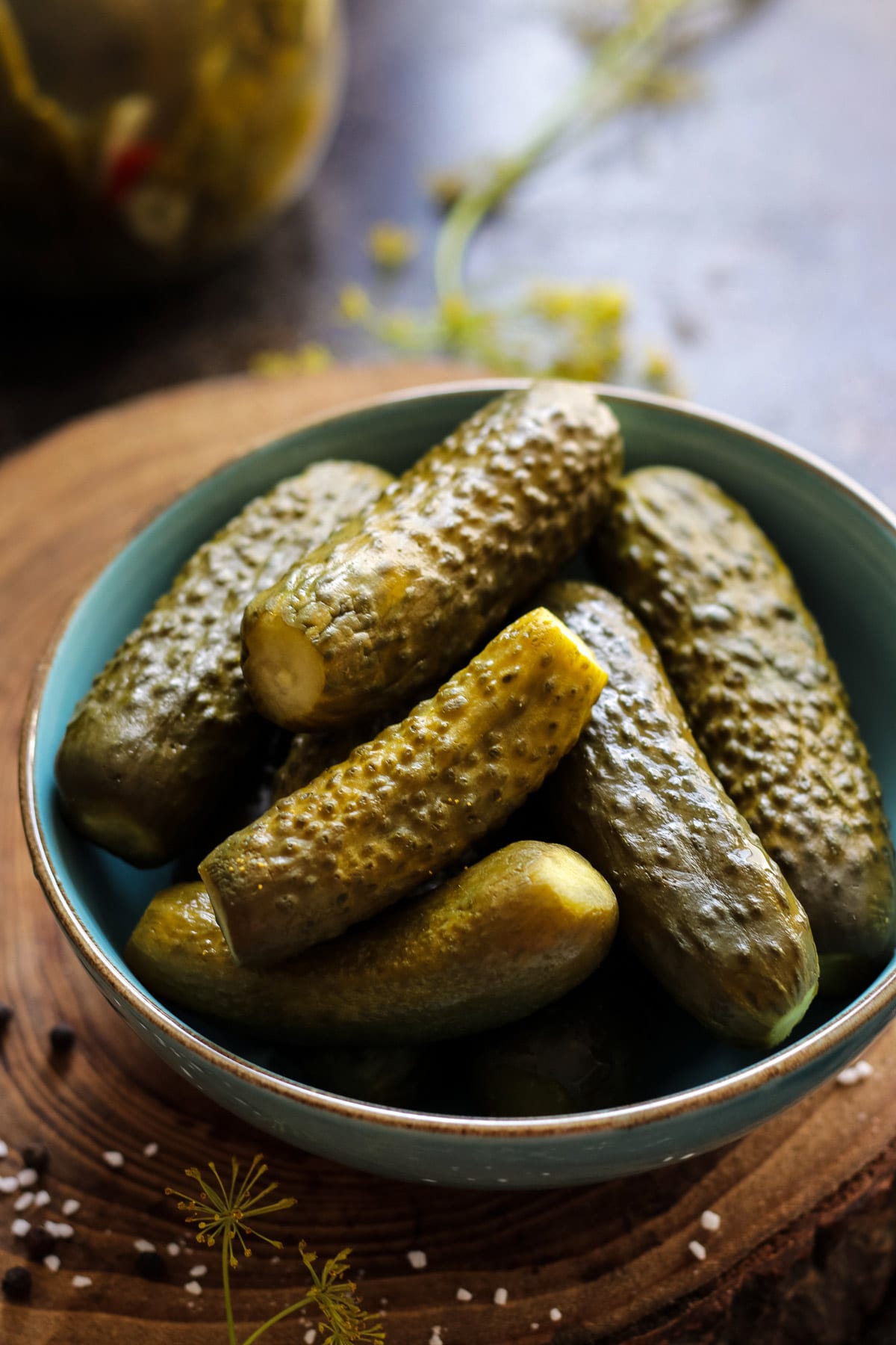 pictures of dill pickles