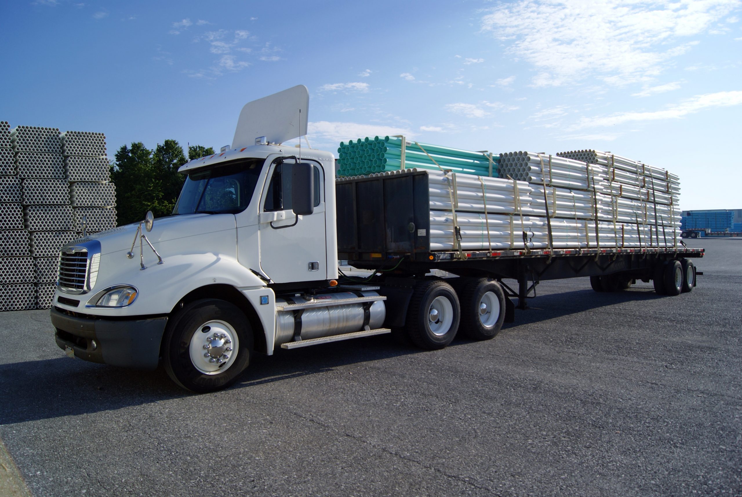 pictures of flatbed trucks