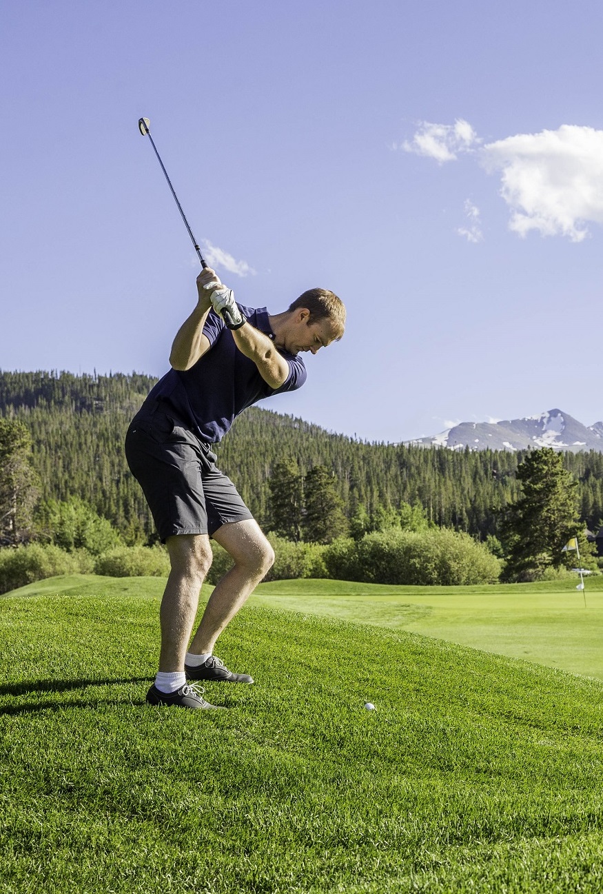 pictures of golfing