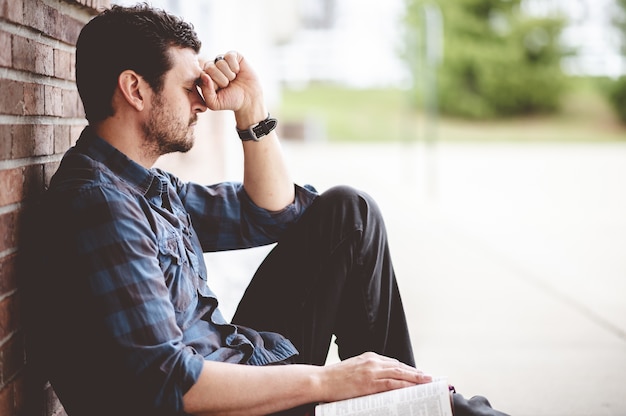 pictures of people sad