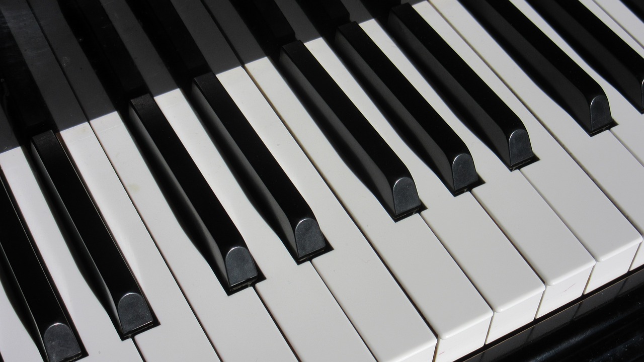pictures of piano keys