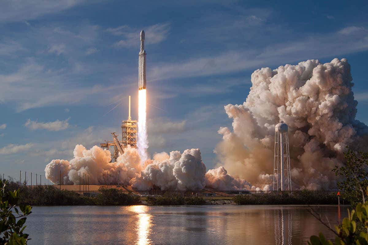 pictures of rockets taking off