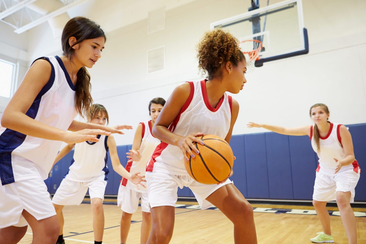 How do you play basketball? The best basketball game tutorial!