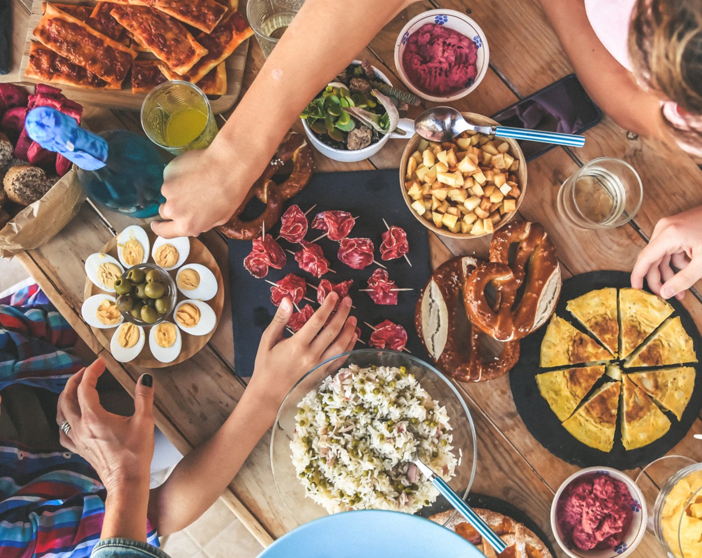 What Could Mess Up a Perfect Potluck Party and How to Prevent It ...