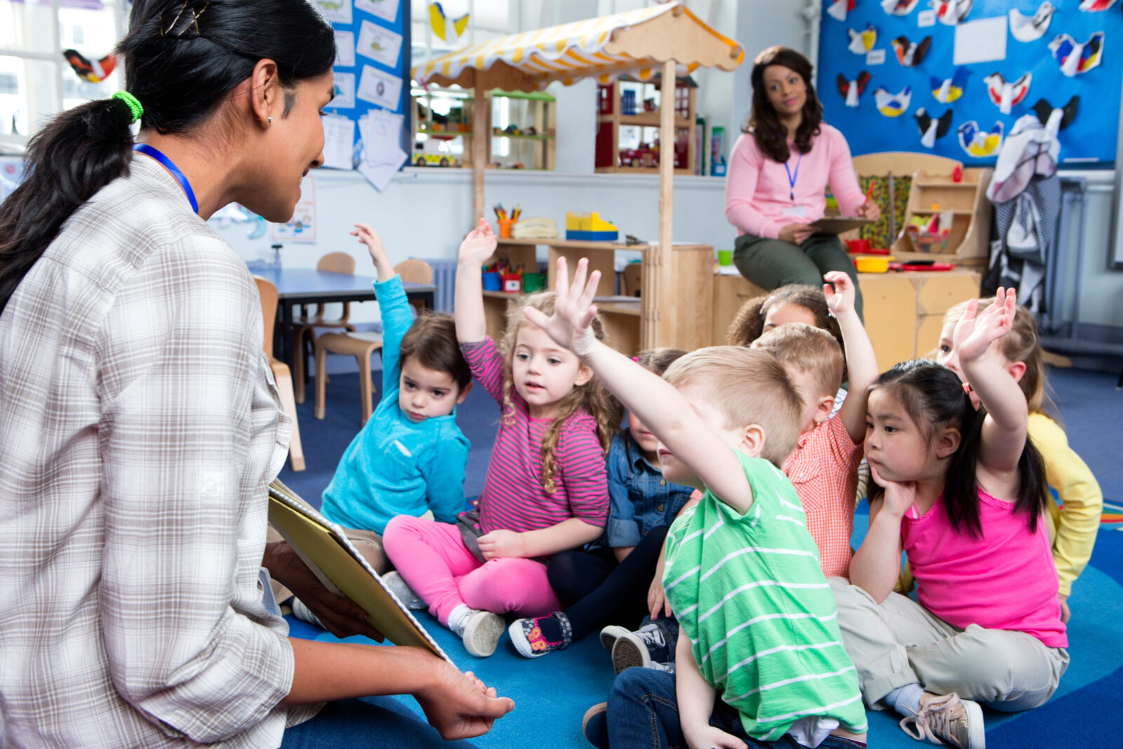 Top 5 Ways to Help Preschoolers RAISE HANDS - Preschool.org