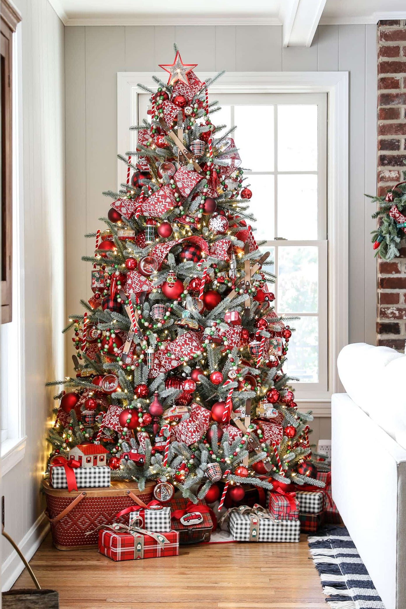 pretty christmas tree pictures