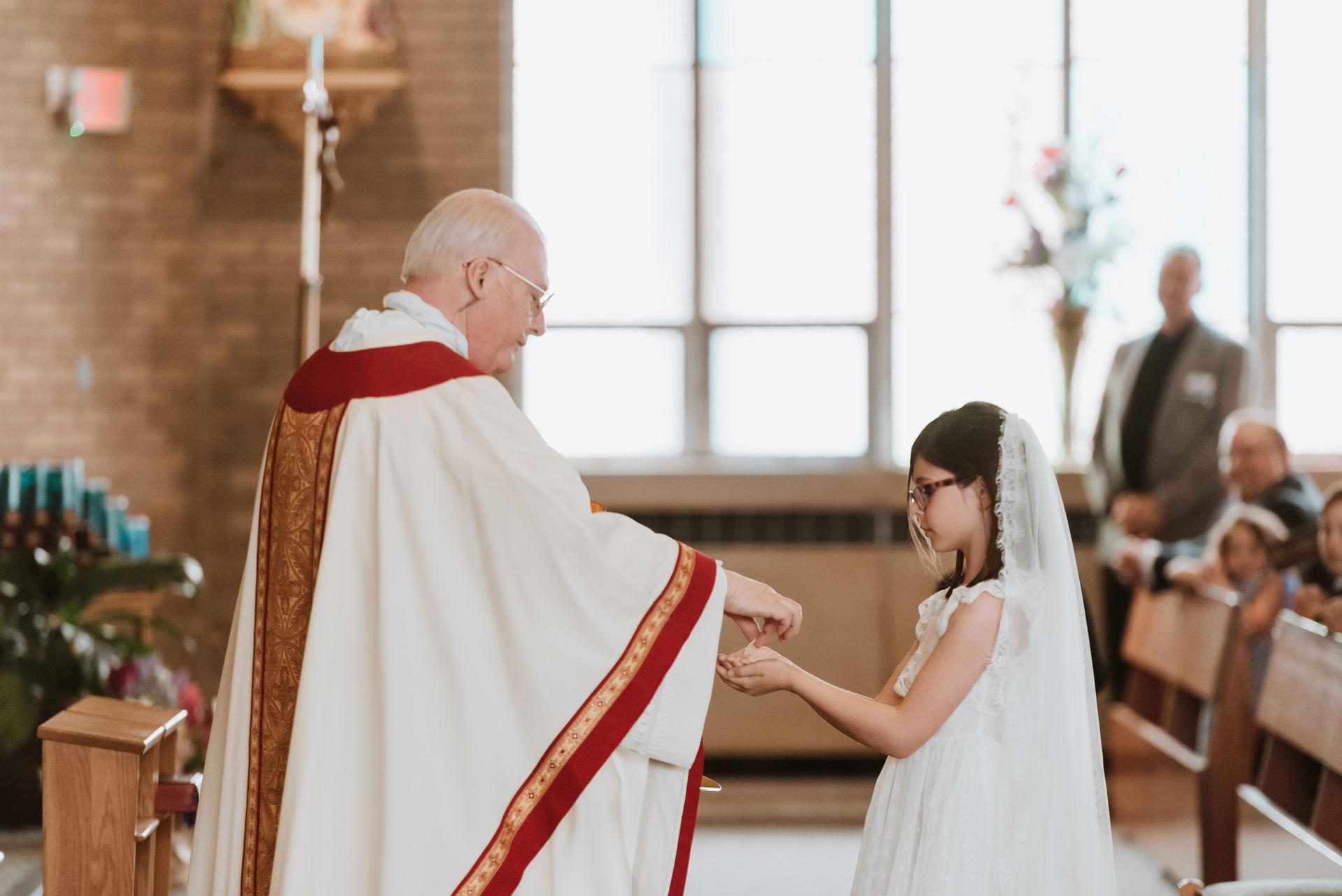 Holy Communion – Sacraments – St. Michael the Archangel Catholic ...