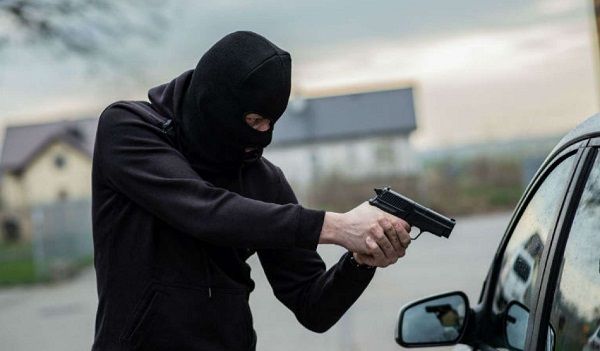Highway robbers attack PUNCHman, steal phone, cash