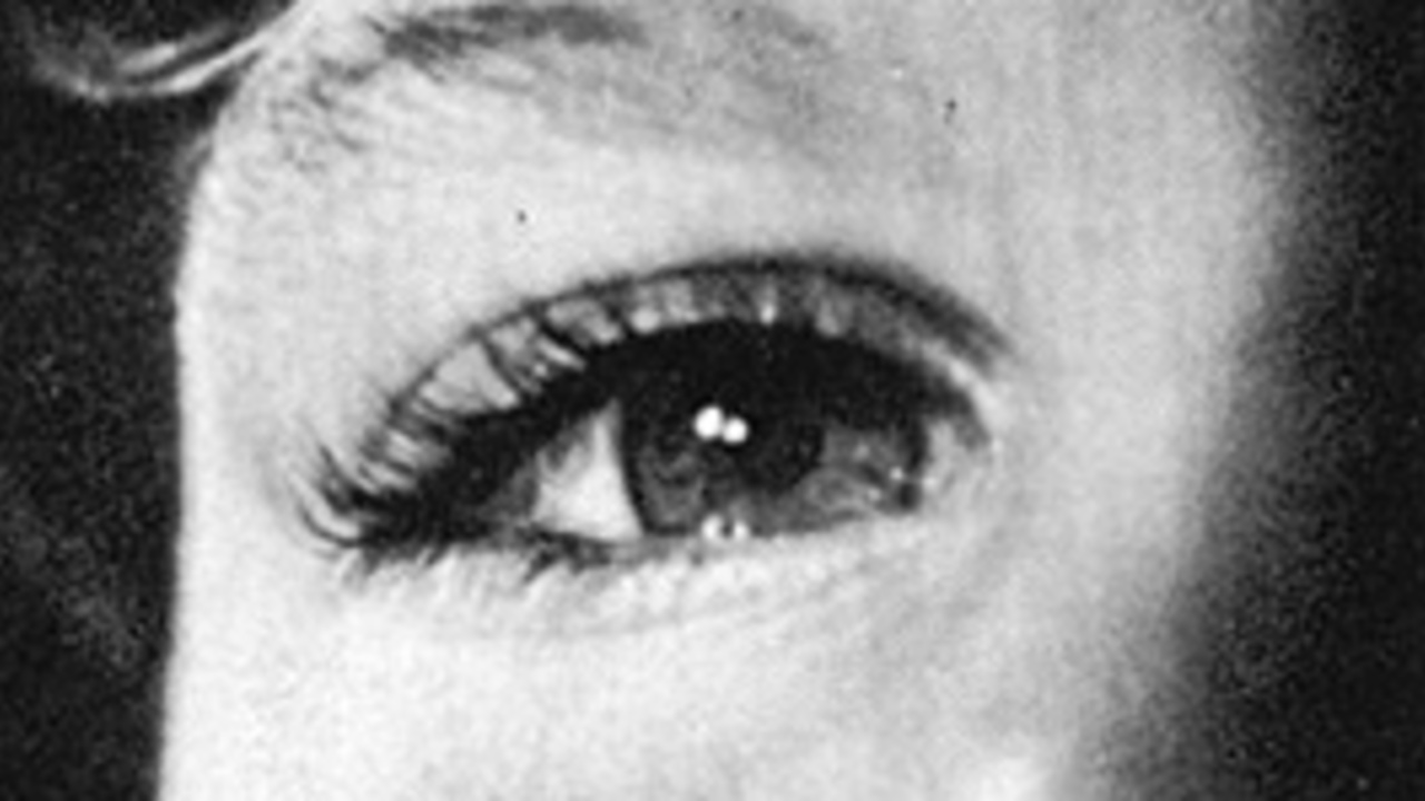 searching eyess