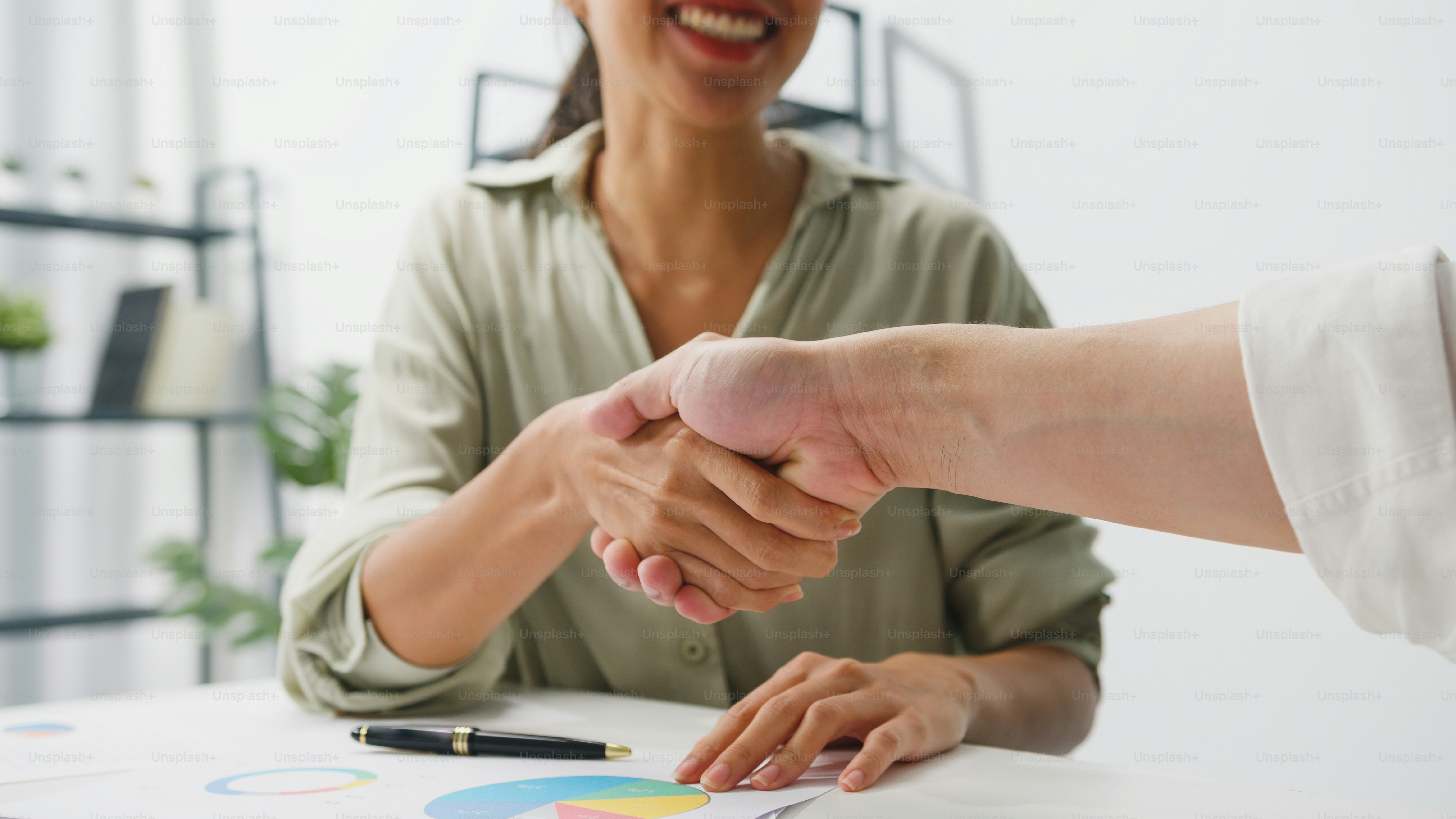 shaking hands photo