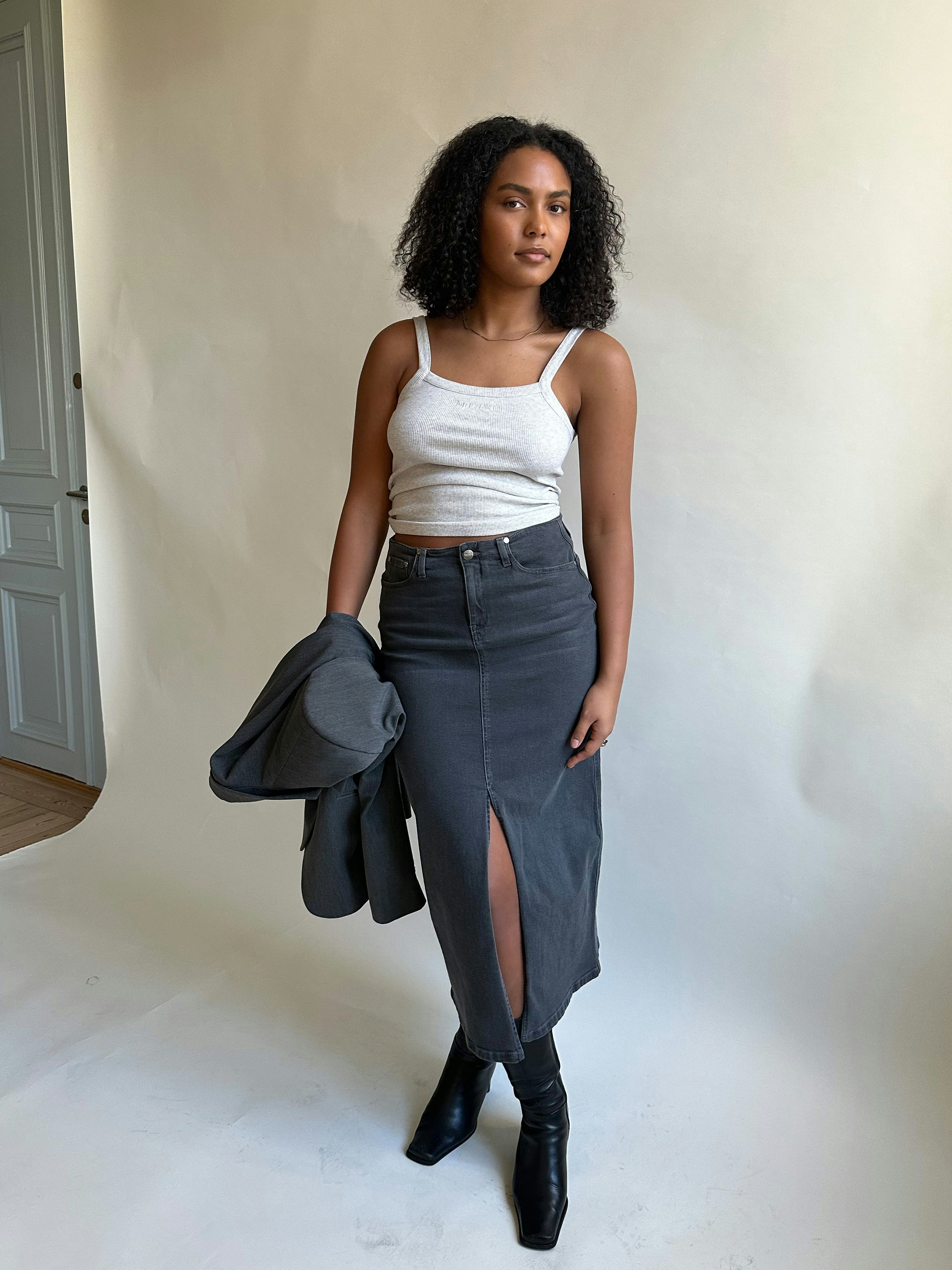 Denim Skirt Midi Washed Grey - Washed grey | Djerf Avenue