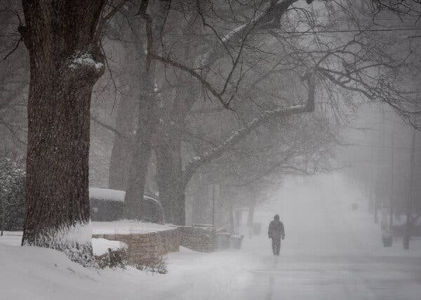How Climate Change Can Supercharge Snowstorms - The New York Times