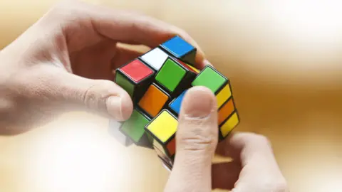 AI solves Rubiks Cube in one second