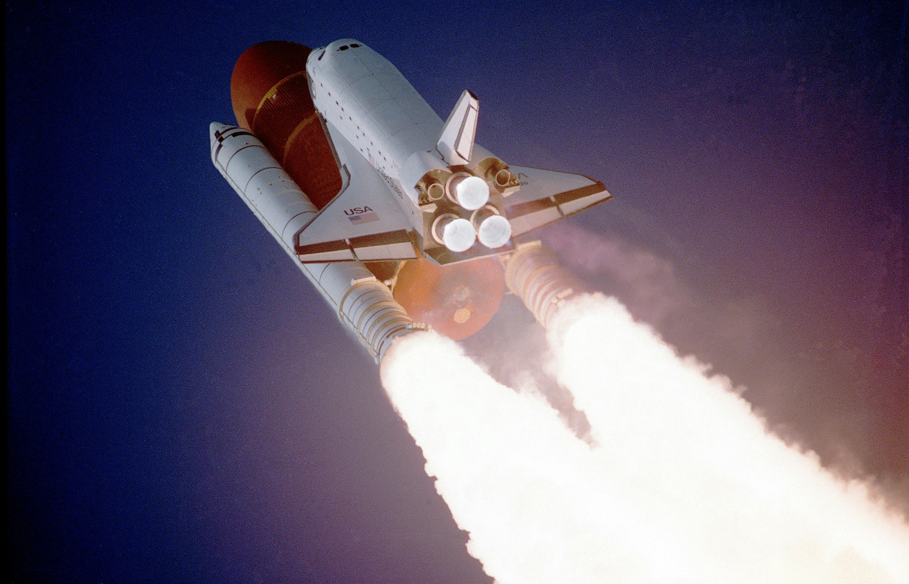 Spaceship Photos, Download The BEST Free Spaceship Stock Photos ...