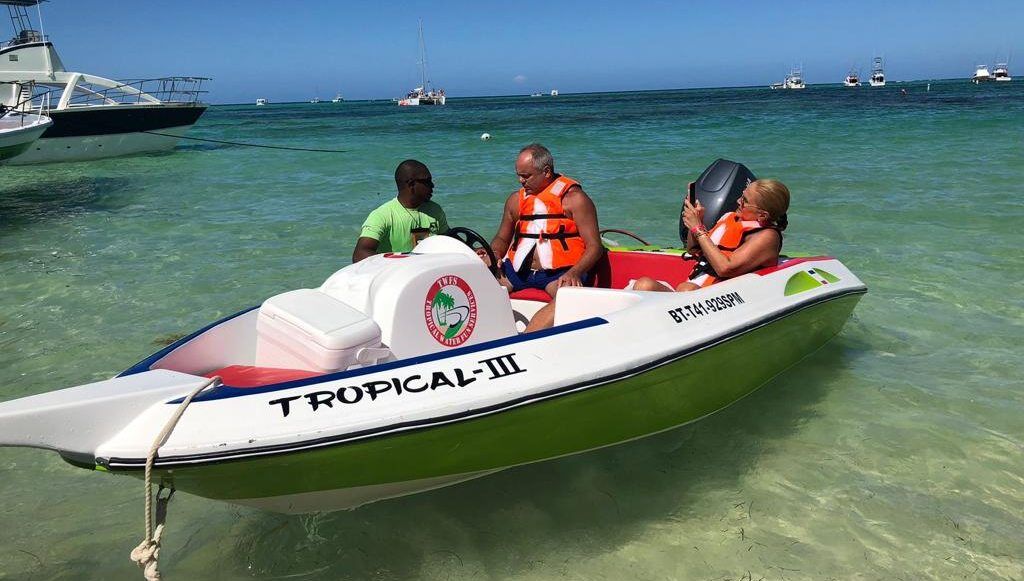 speed boat images