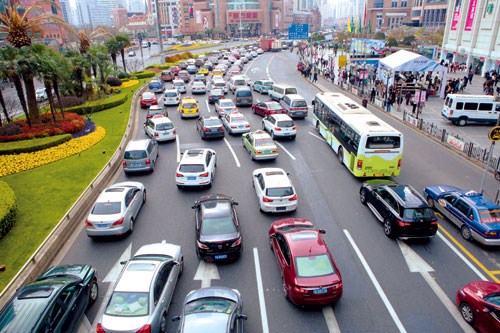 Number of cars on citys streets increases to 2.5m | Shanghai Daily