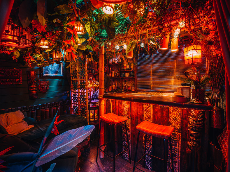 Immersive home Tiki bar enhanced by AromaPrime - AromaPrime