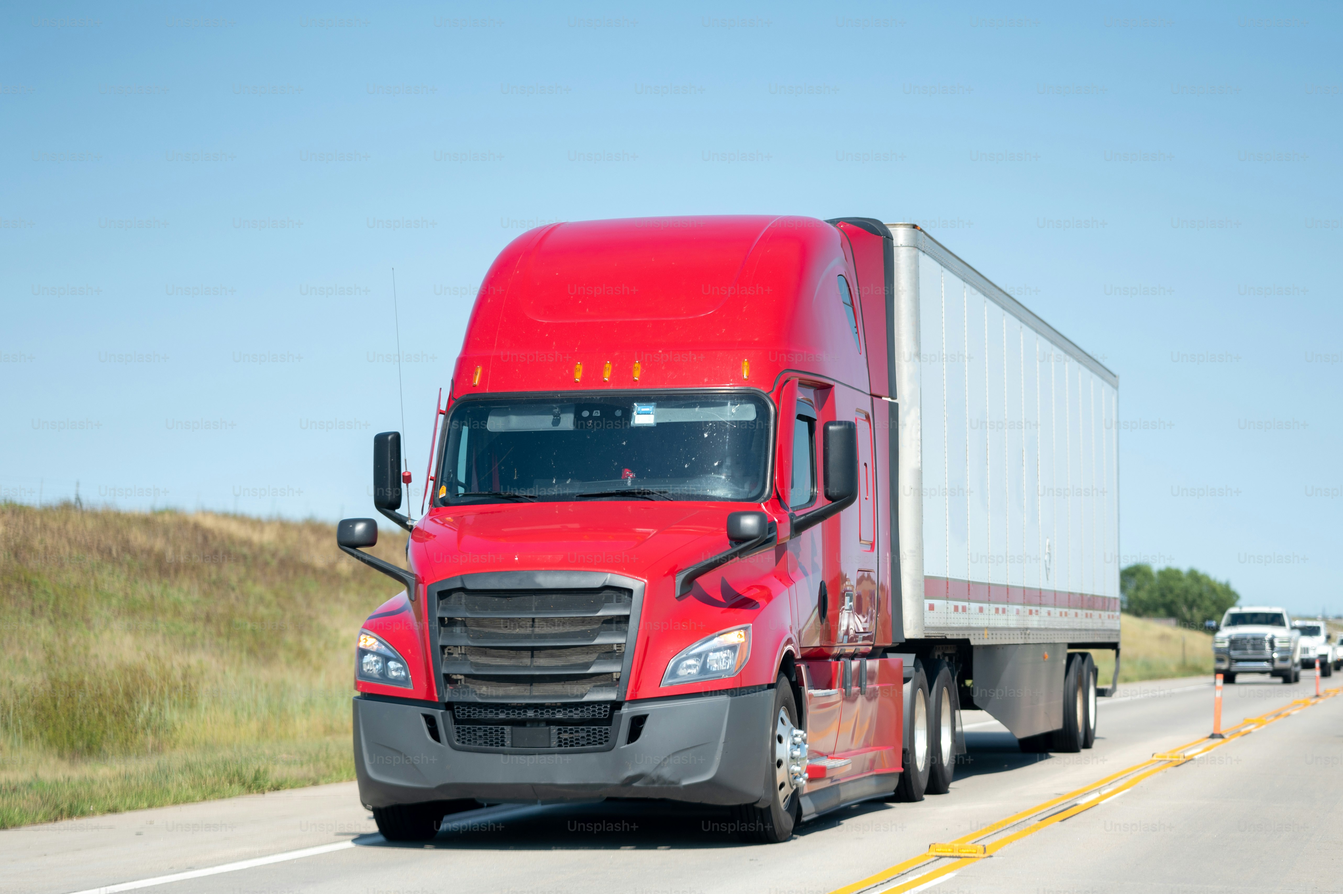 100+ Truck Pictures | Download Free Images on Unsplash