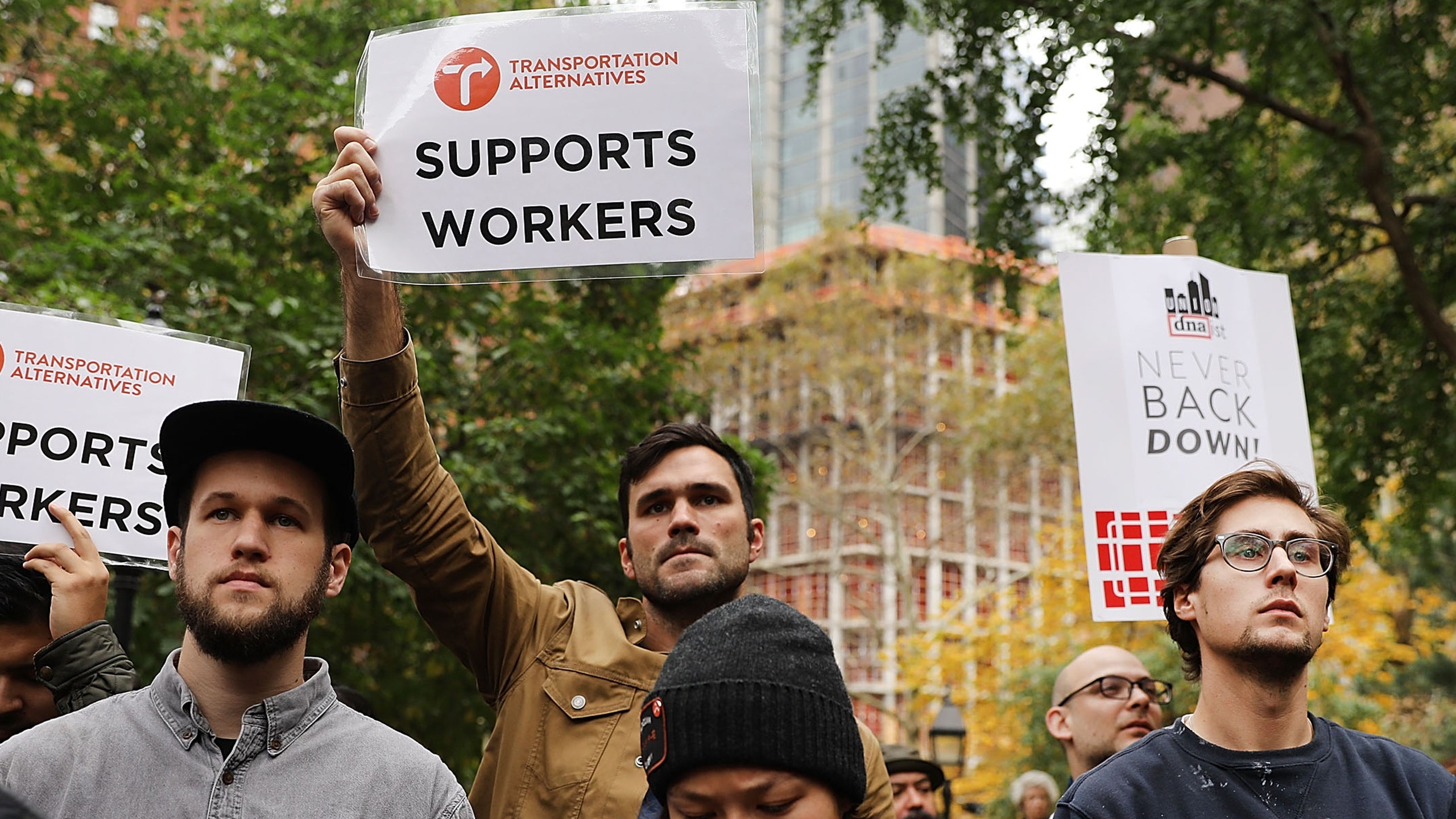 What a Labor Union Is and How It Works | Teen Vogue