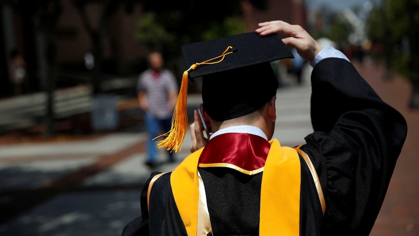University students taking longer to finish degrees, many fail to ...