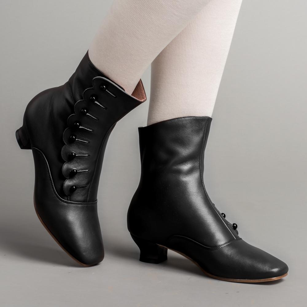Renoir Womens Victorian Button Boots (Black)