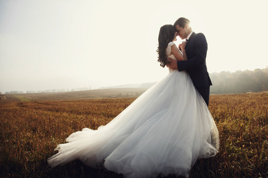 Wedding Couple-Bilder: Stock-Fotos &amp; -Videos. | Adobe Stock
